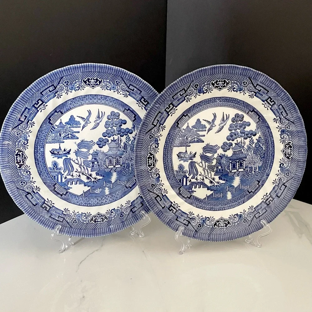 SET of 2 Blue Willow Dinner Plates - Essex